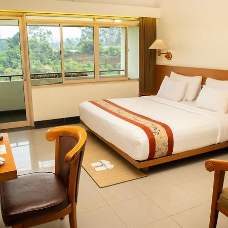 Sangria Resort And Spa Лембанг Екстериор снимка