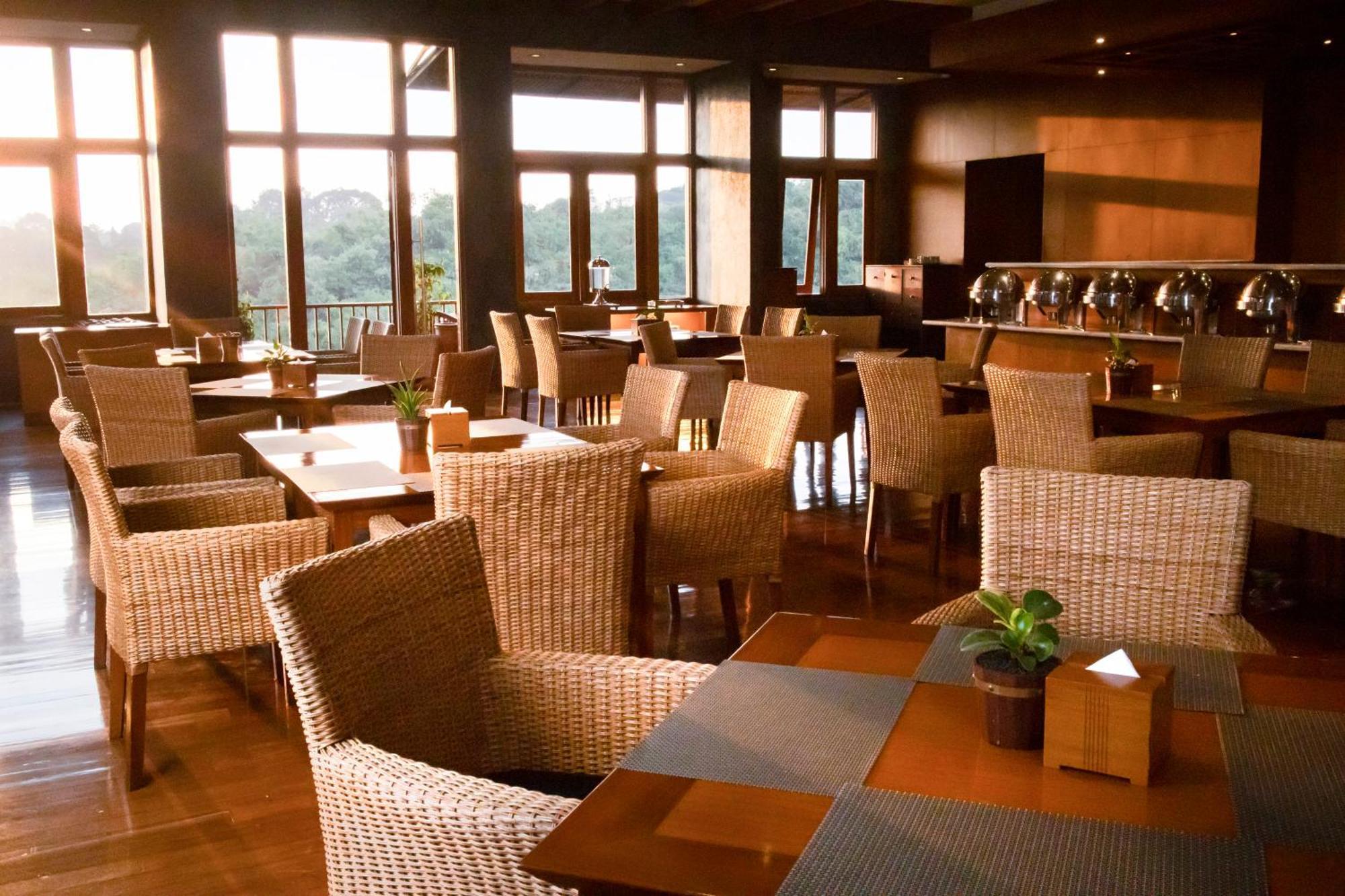 Sangria Resort And Spa Лембанг Екстериор снимка