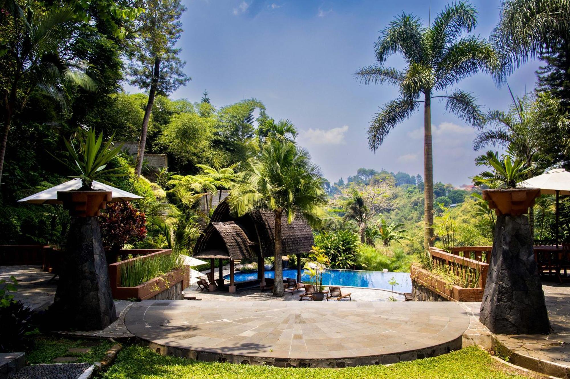 Sangria Resort And Spa Лембанг Екстериор снимка
