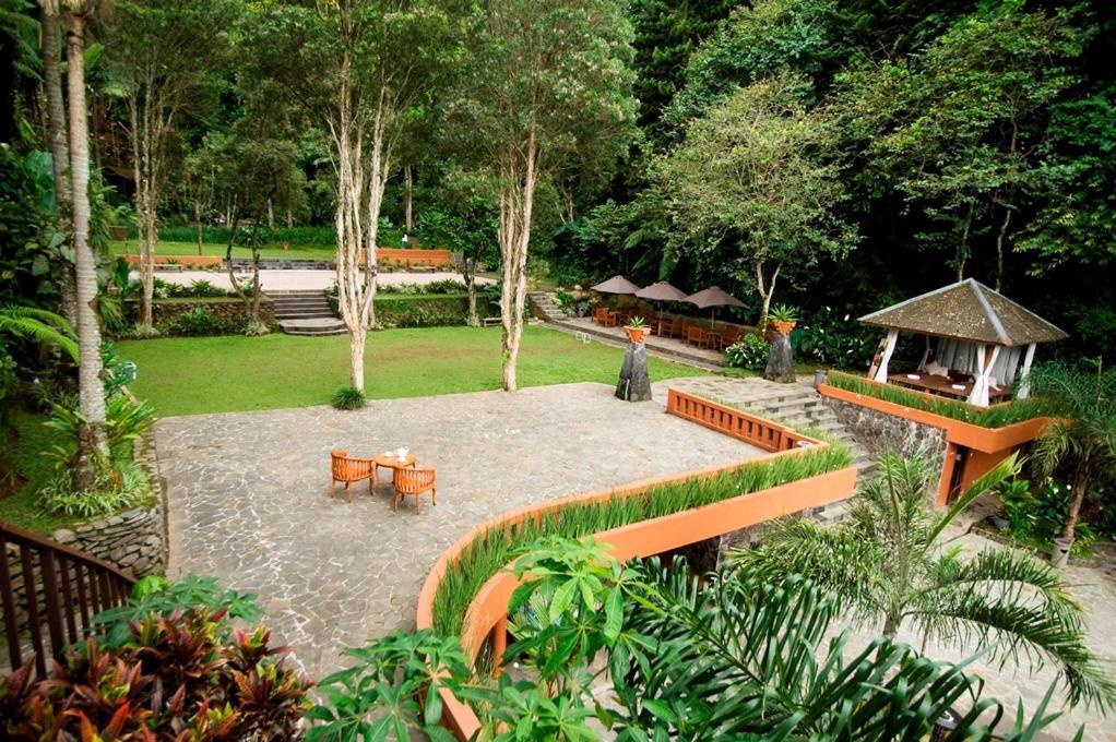 Sangria Resort And Spa Лембанг Екстериор снимка