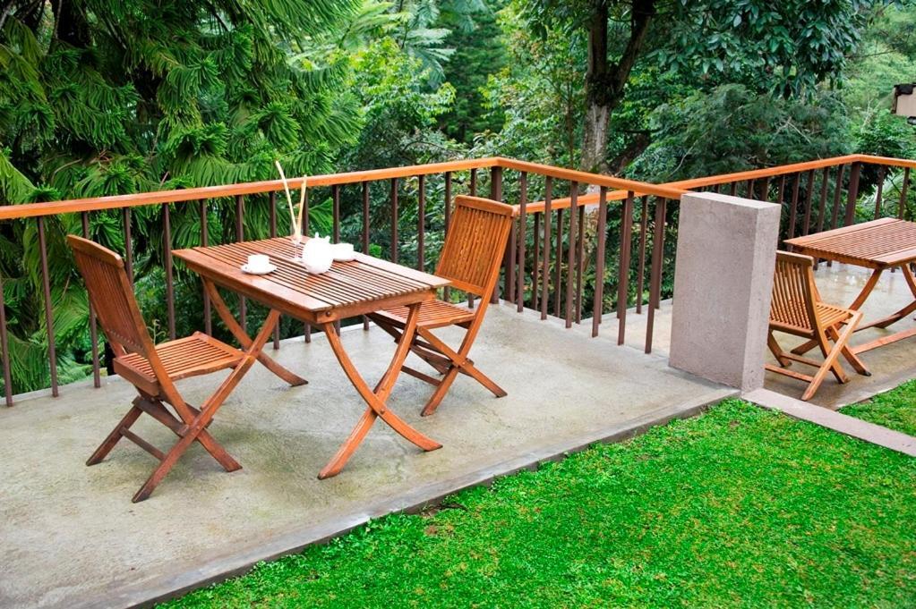 Sangria Resort And Spa Лембанг Екстериор снимка